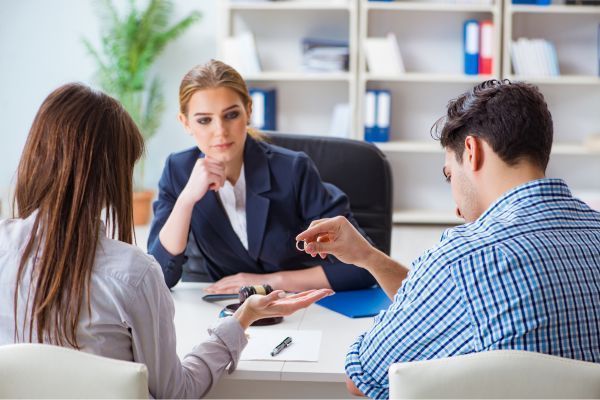 Divorcios y Separaciones_ Asesoramiento y Solicitud de Medidas​